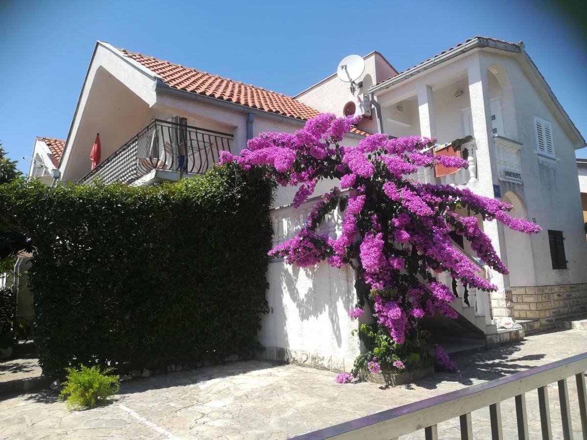 Apartment Nada ペトルチャネ エクステリア 写真