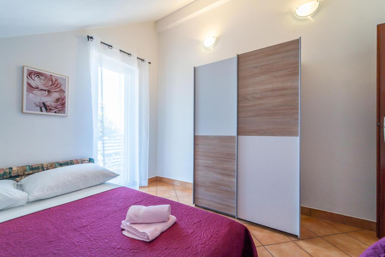 Apartment Nada ペトルチャネ エクステリア 写真