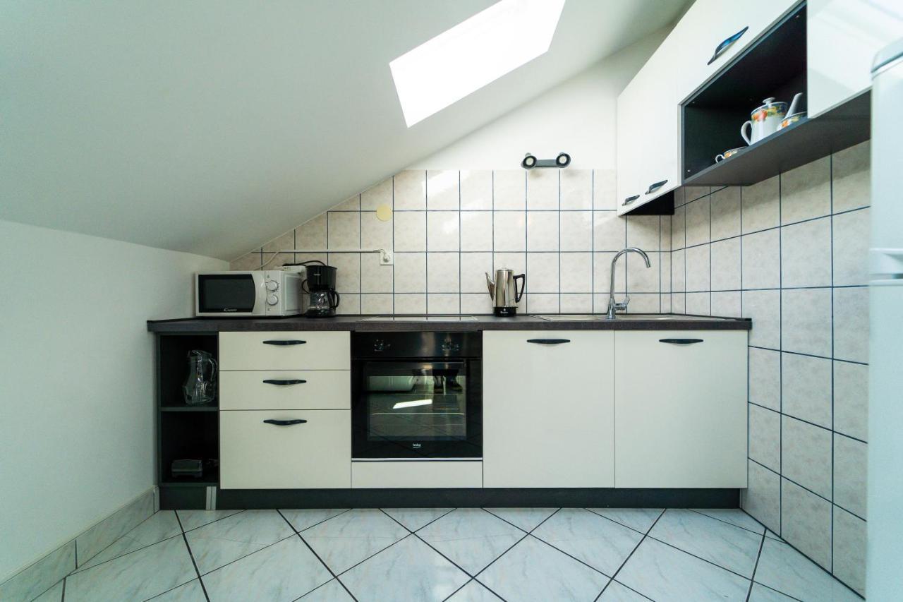 Apartment Nada ペトルチャネ エクステリア 写真