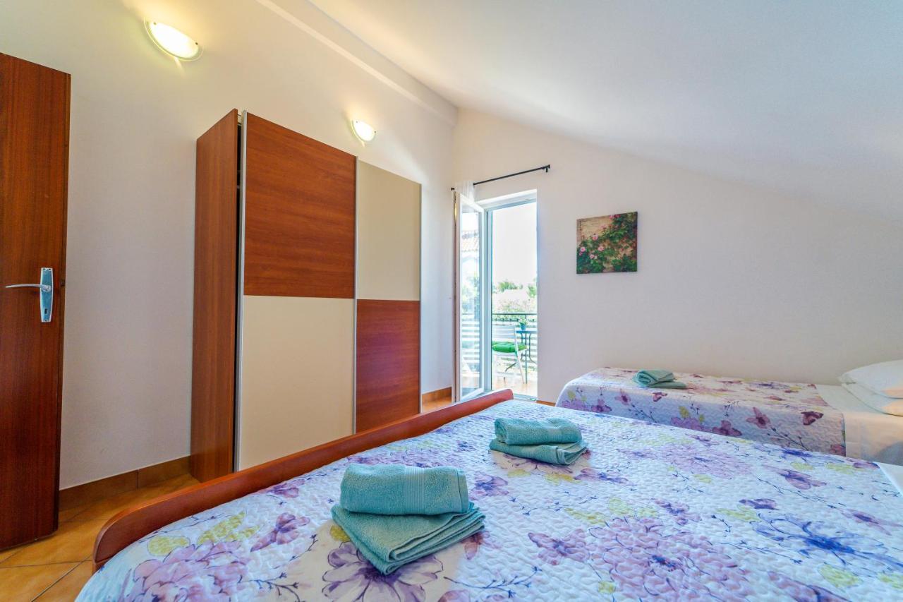 Apartment Nada ペトルチャネ エクステリア 写真
