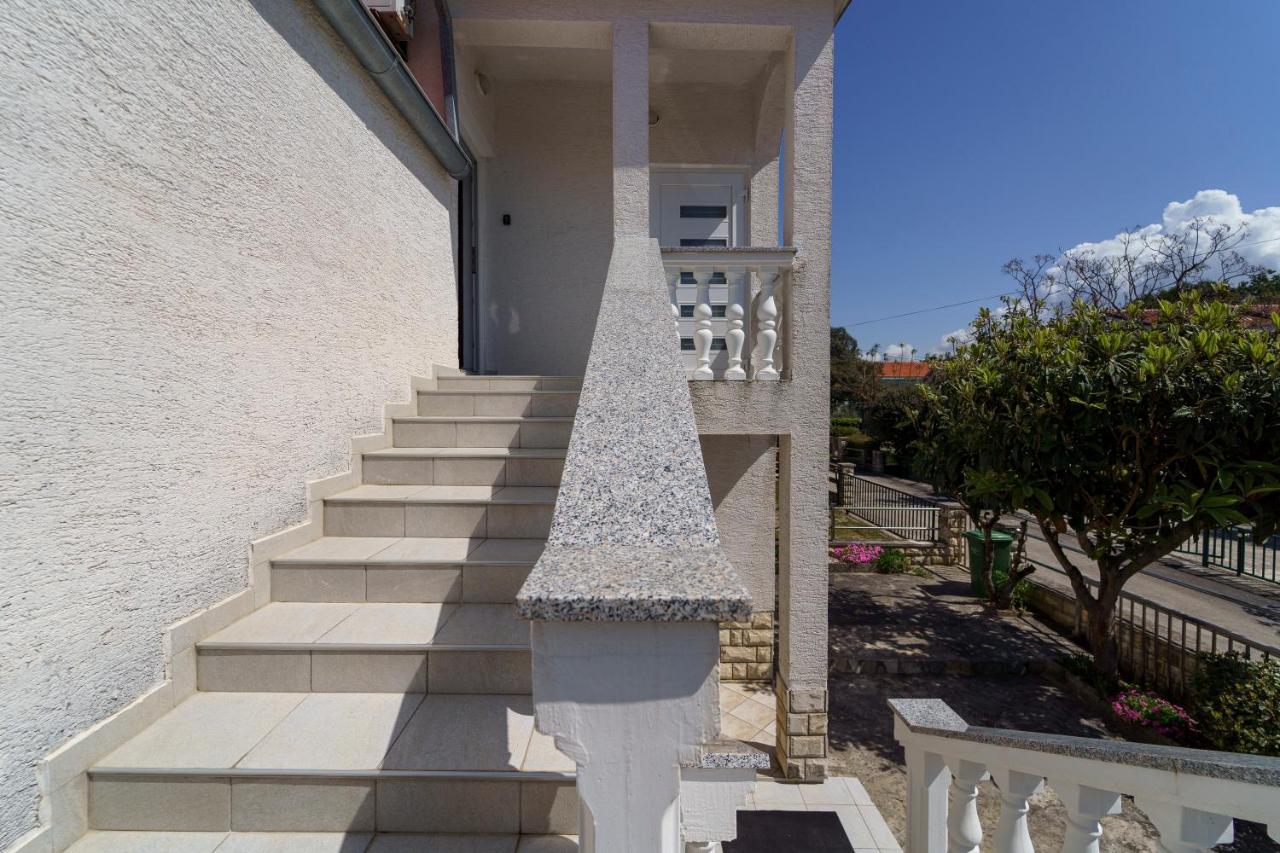Apartment Nada ペトルチャネ エクステリア 写真