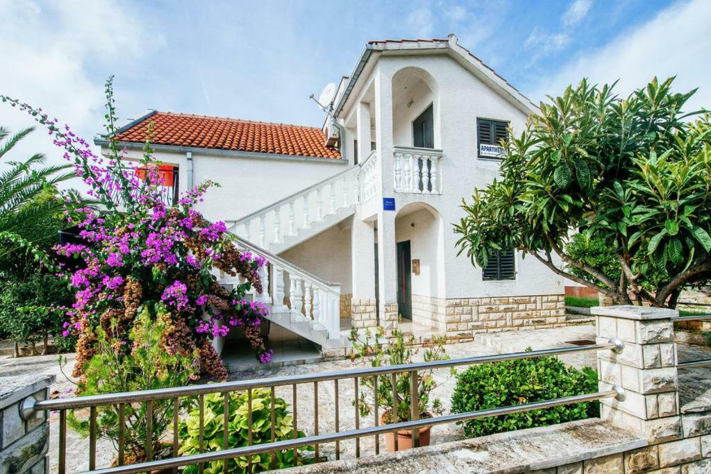Apartment Nada ペトルチャネ エクステリア 写真